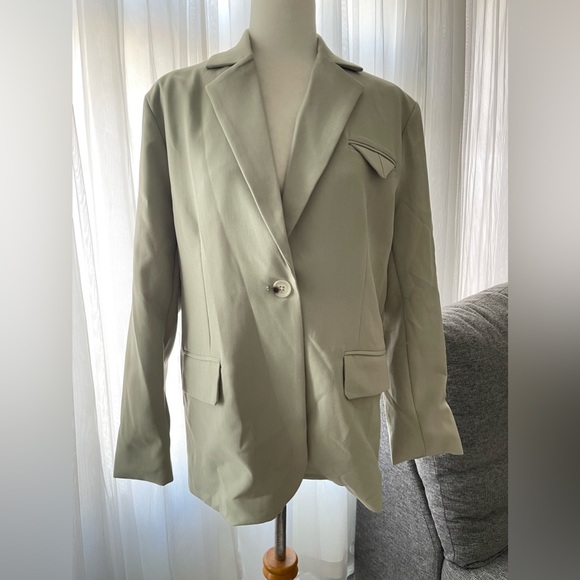 4TH and RECKLESS Blazer and Pants Suit - Picture 5 of 11